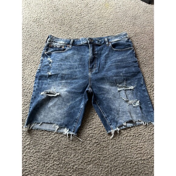 American Eagle Extreme Flex Denim Bermuda Shorts Faded  Distressed Destroyed 40 - Picture 1 of 6